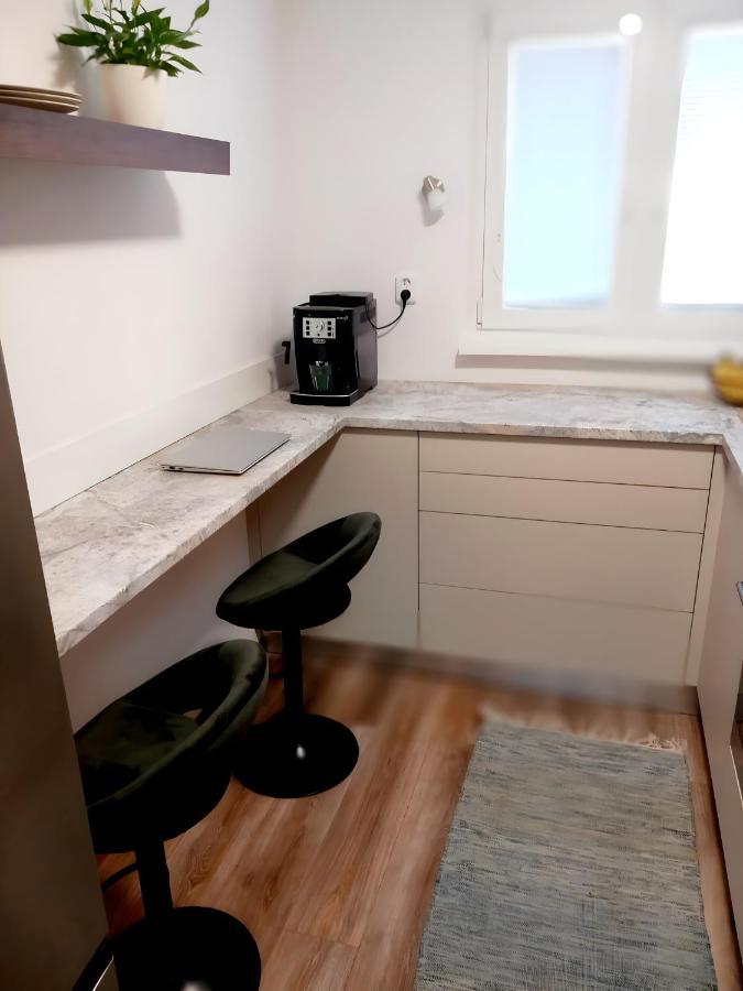 Stylovy Apartman V Samorine Eksteriør billede